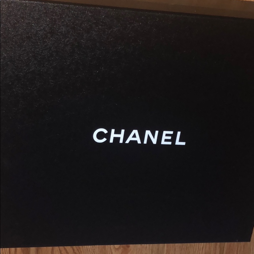 CHANEL SNEAKERS